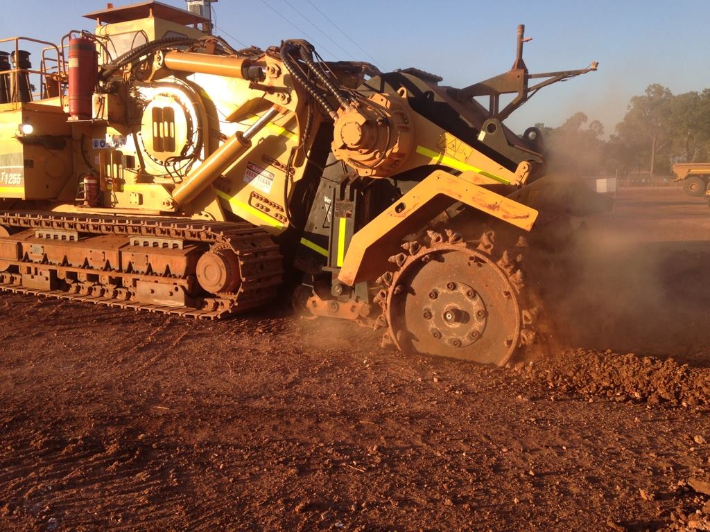 Trenching Systems Australia - levelers for hire09